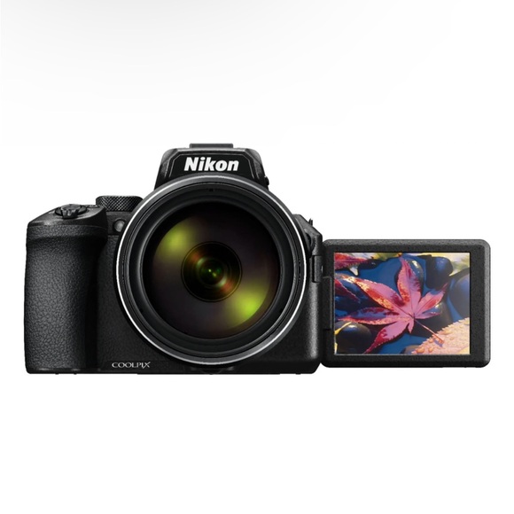 Nikon - Coolpix P950 16.0-Megapixel Digital Camera - Black - Picture 5 of 16